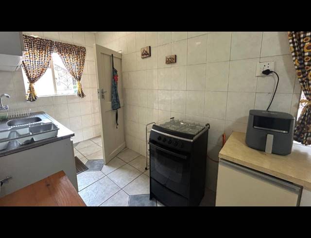 3 BEDROOM HOUSE FOR SALE IN SOUTH CREST